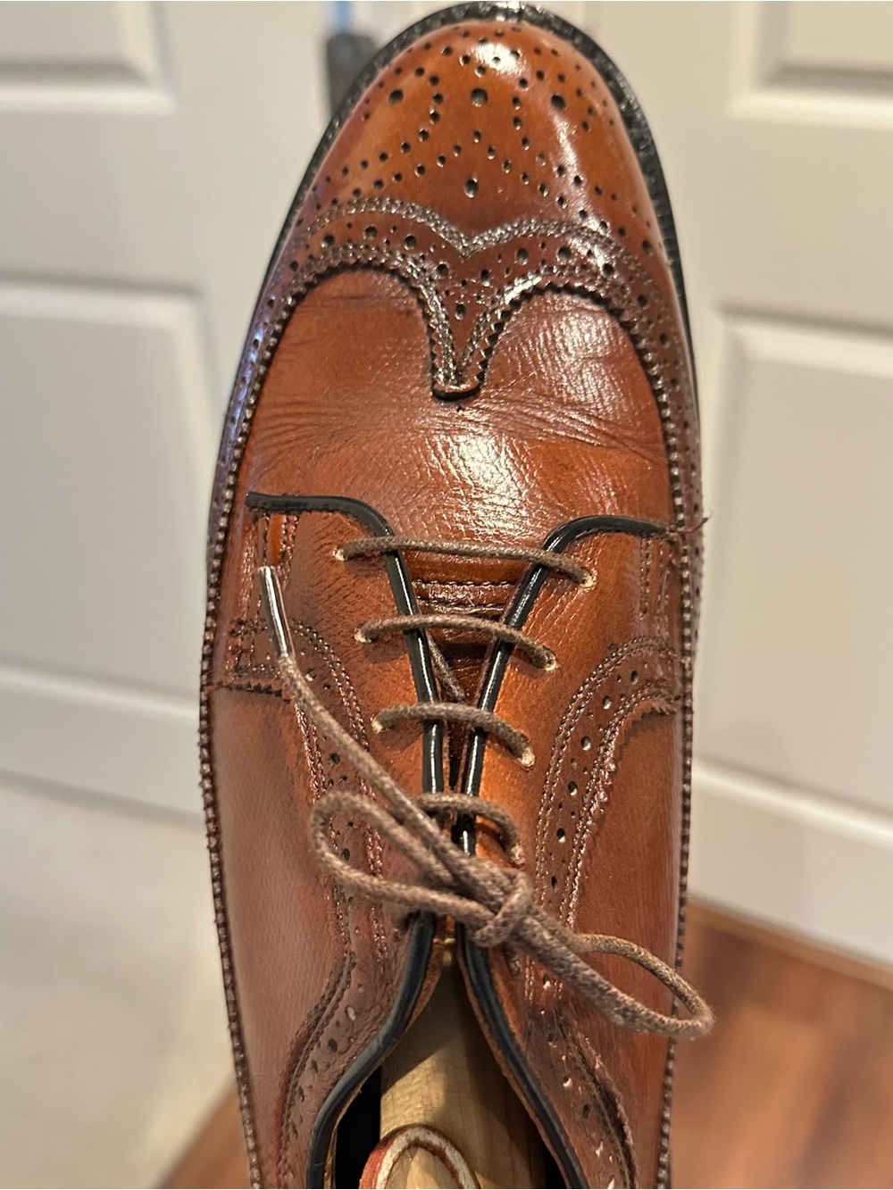 JC Penny 1970 Vintage Men's Brown Leather Wingtip Dress Shoes. - Picture 10 of 14